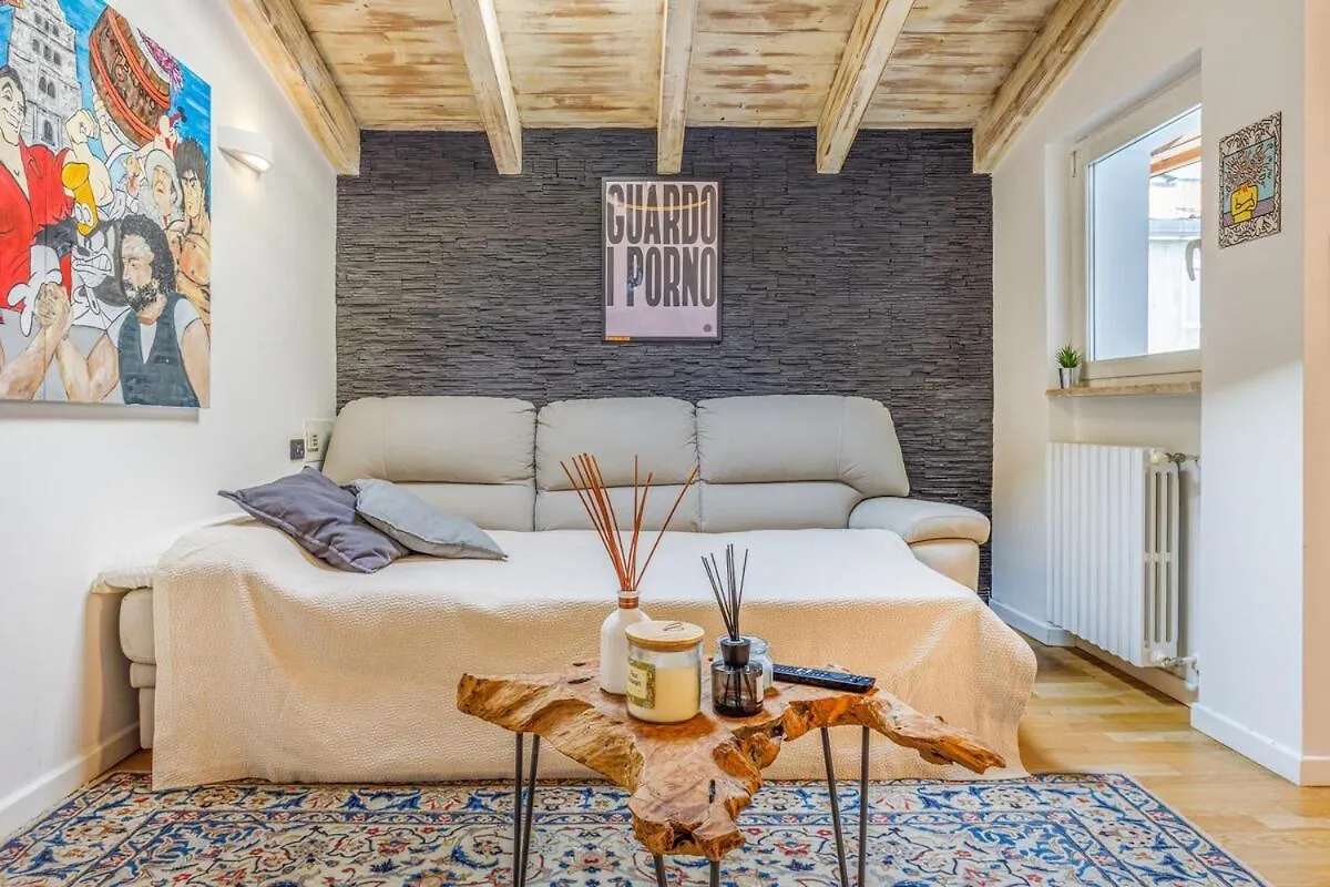 Unconventional Bnb Near Linate - Supreme Meme Loft Milan Apartment